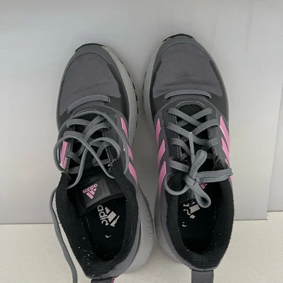 Adidas - Picture 5 of 6